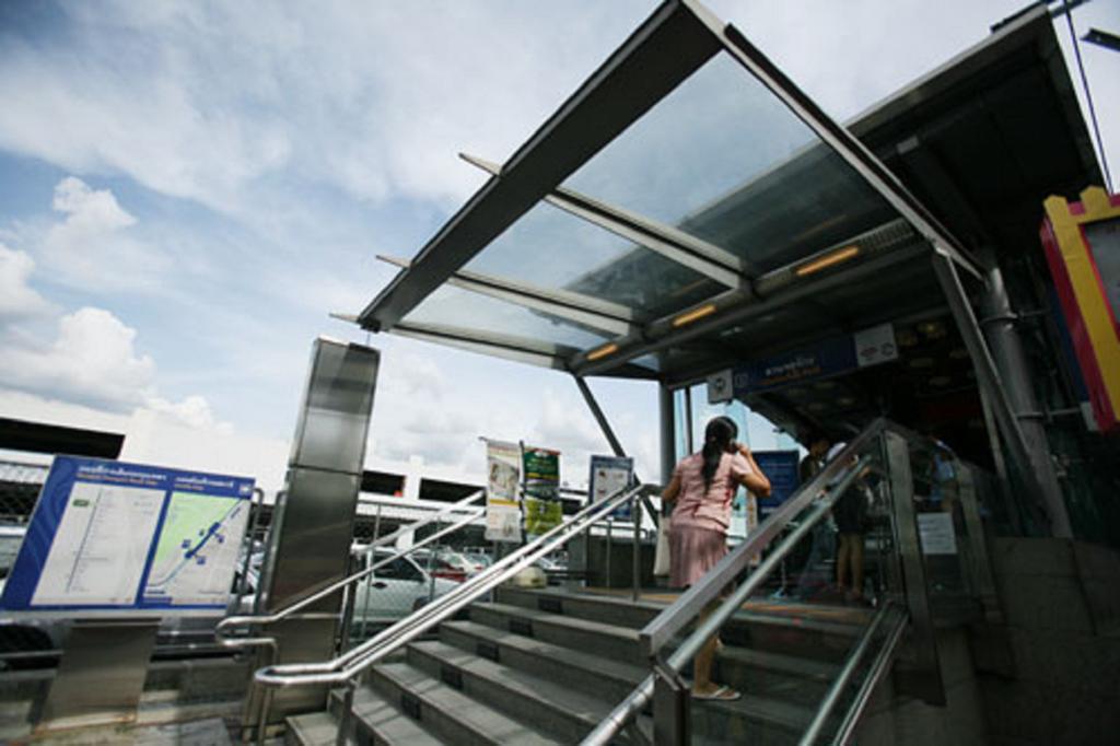 Impact Muang Thong Thani Service Condominium Pak Kret Esterno foto