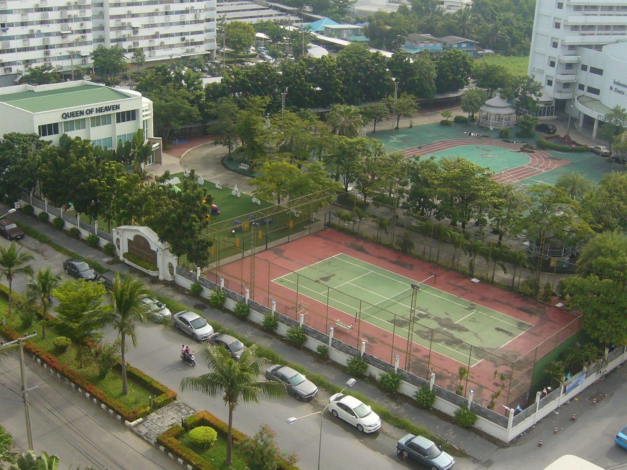 Impact Muang Thong Thani Service Condominium Pak Kret Esterno foto